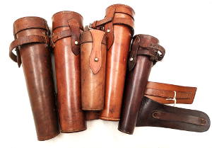 Saddle or hunting flasks