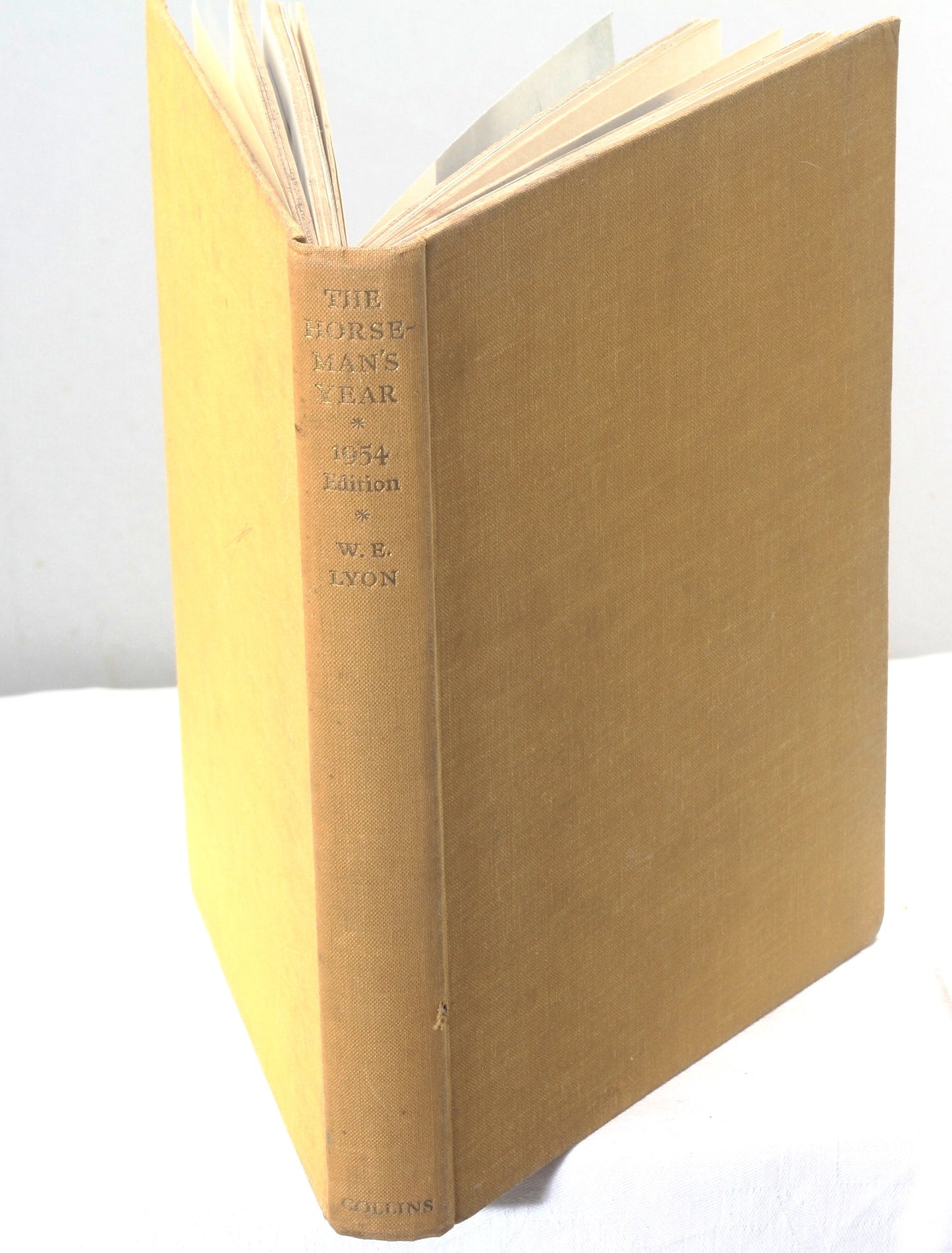 The Horseman's Year 1953-54, Edited by Lt.Col. W.E.Lyon