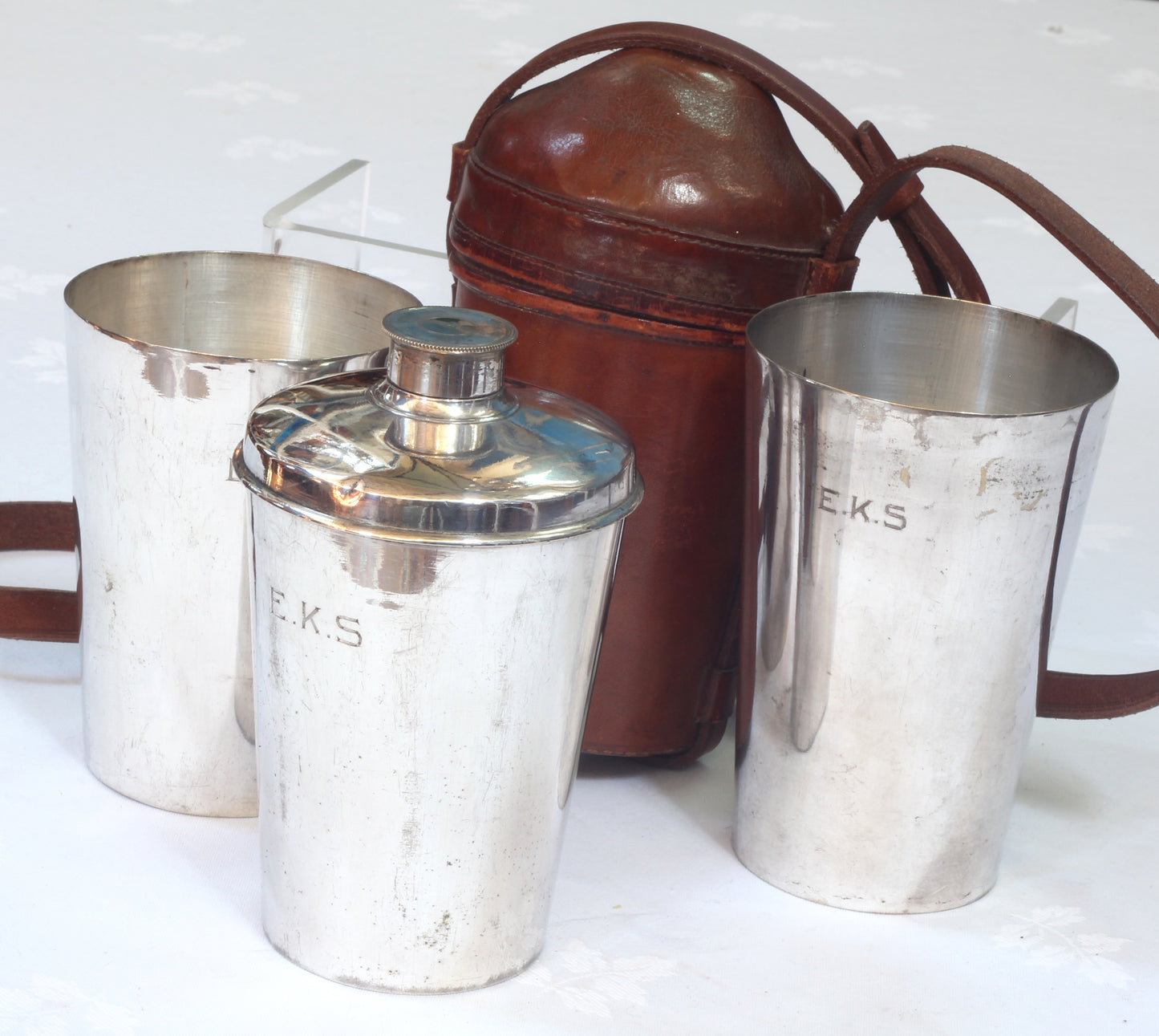 Plated Flask and Two Cups in Leather Case