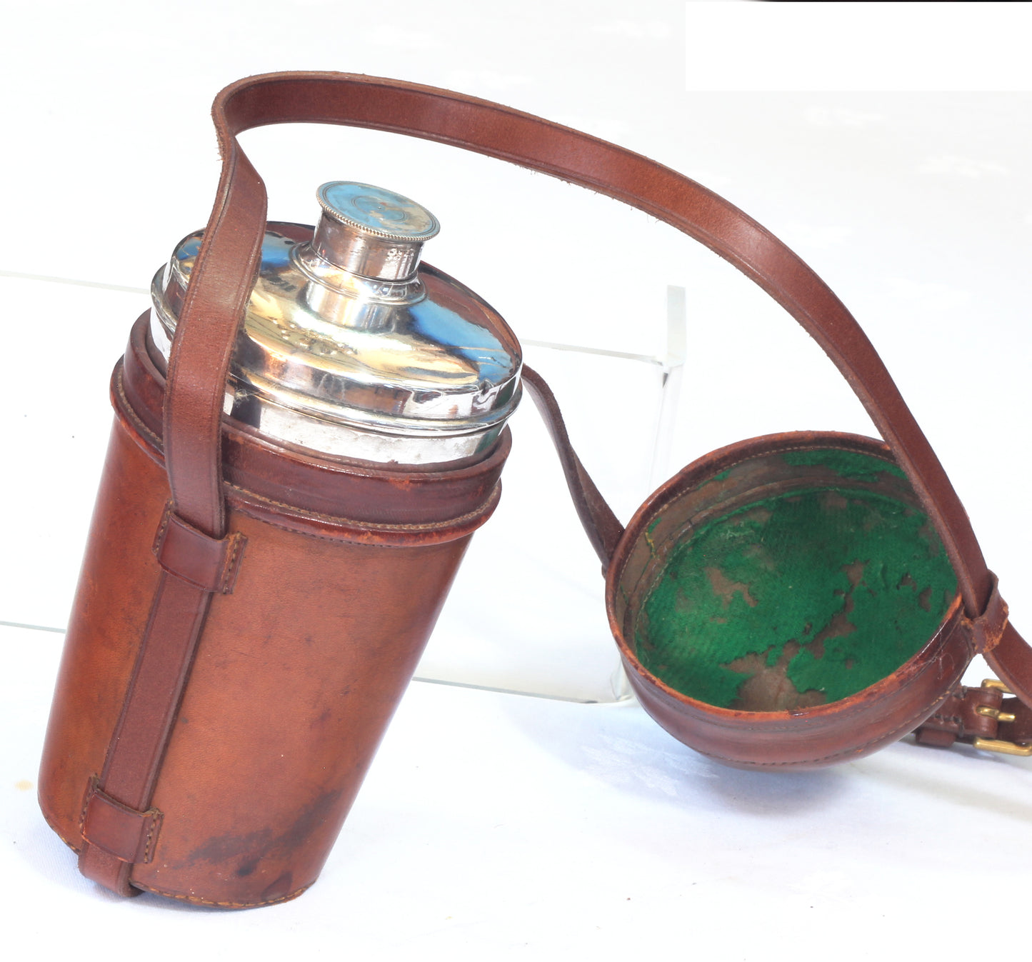 Plated Flask and Two Cups in Leather Case