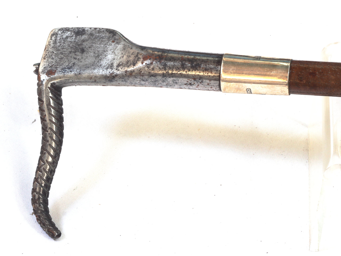 Edwardian hunting whip with axe handle