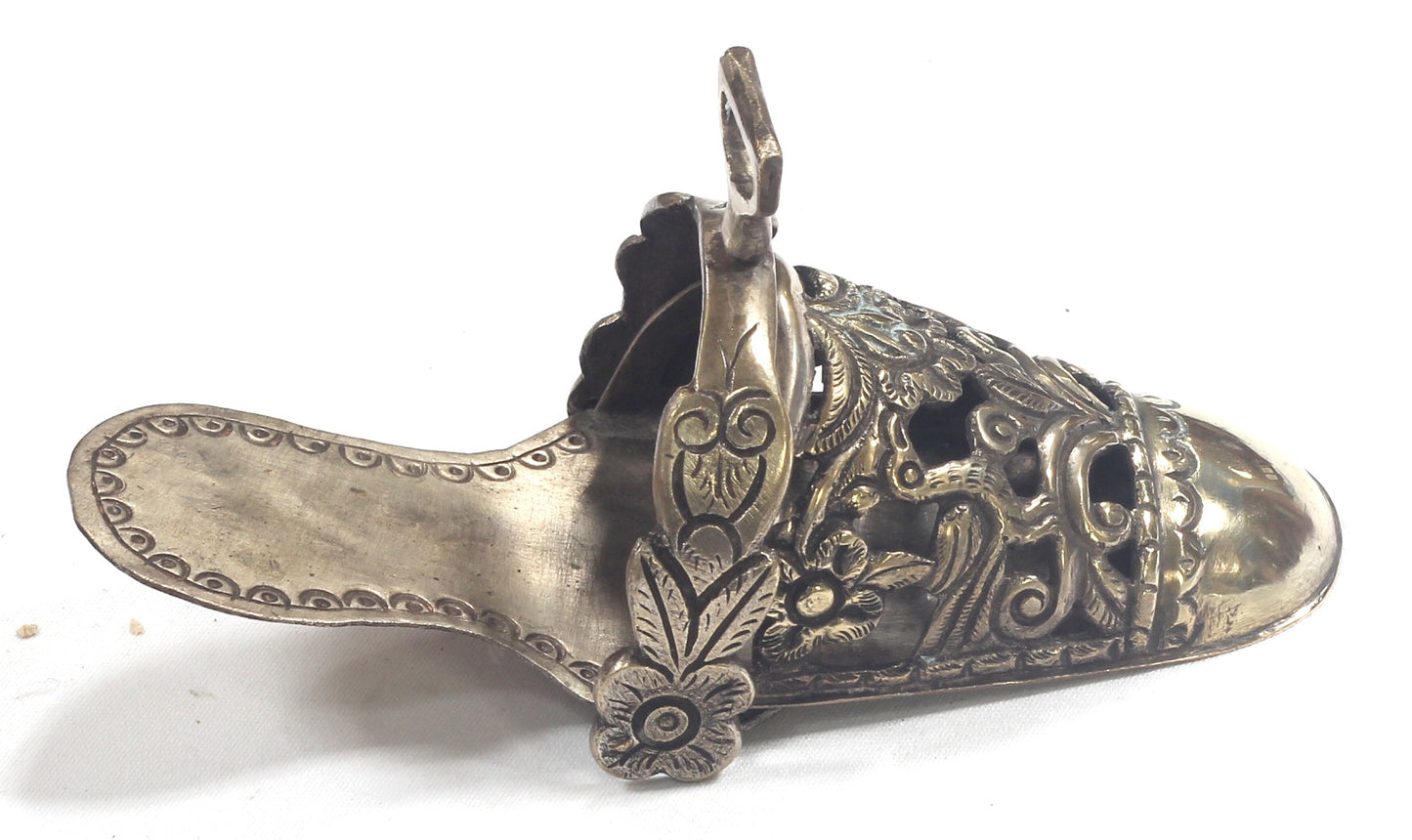 Small Peruvian Slipper Stirrup