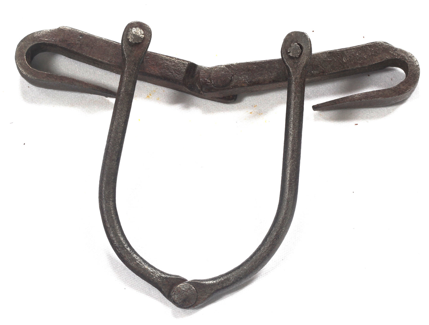 A Steel Spring or Butterfly Bit with Hinged Tongue Bar