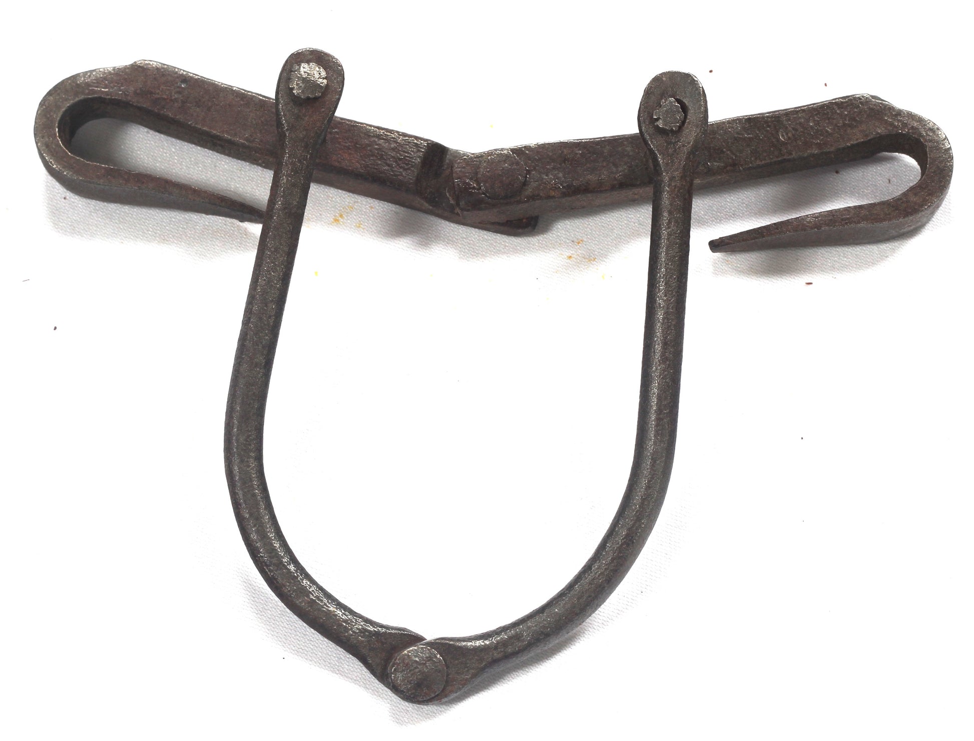 A Steel Spring or Butterfly Bit with Hinged Tongue Bar