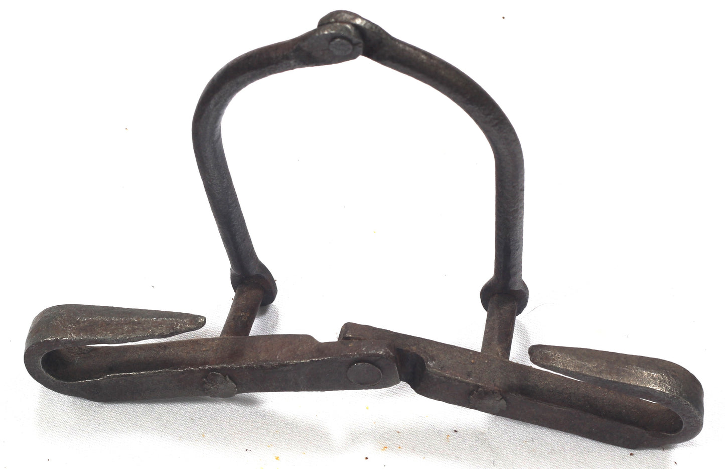 A Steel Spring or Butterfly Bit with Hinged Tongue Bar