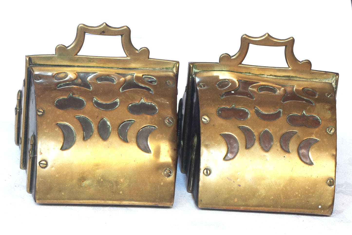 Pair of Portuguese stirrups