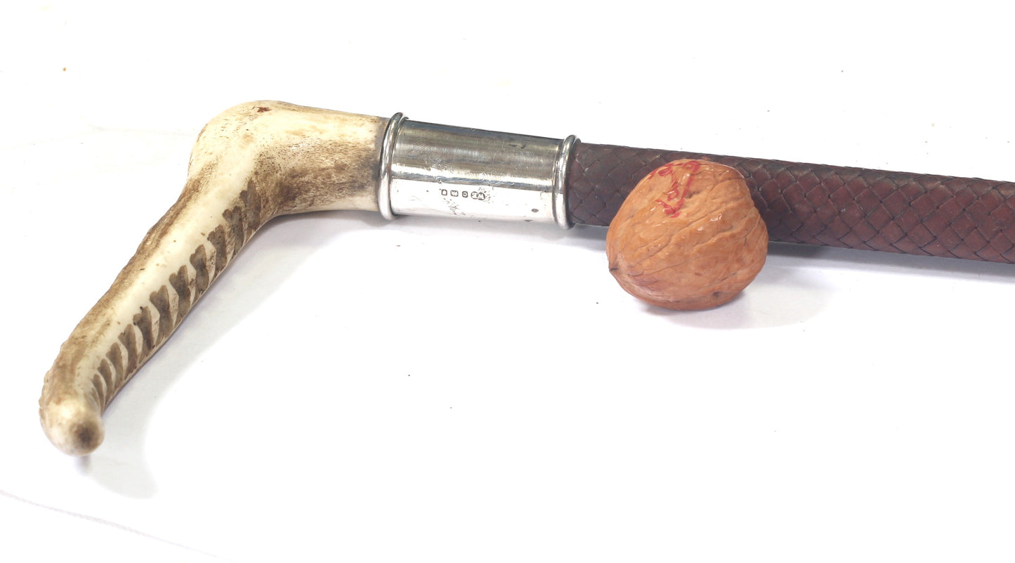 Vintage gents hunting whip