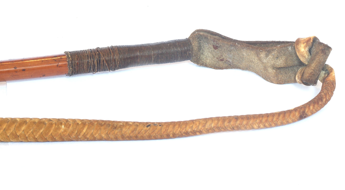 Victorian hunt whip with racing scene