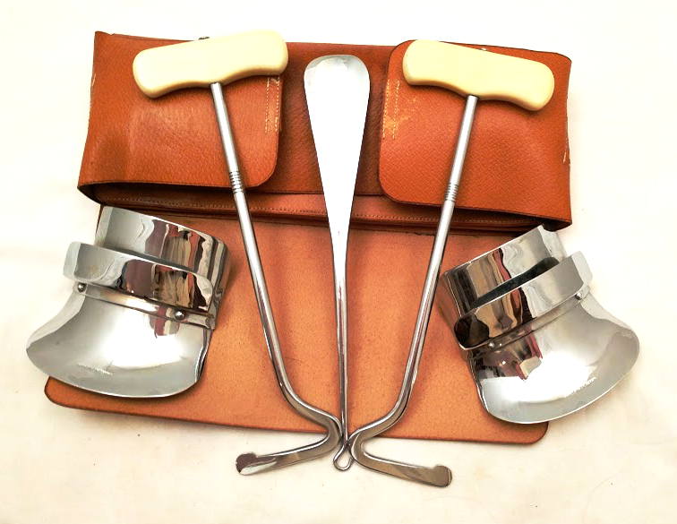 Hunting companion with boot pulls