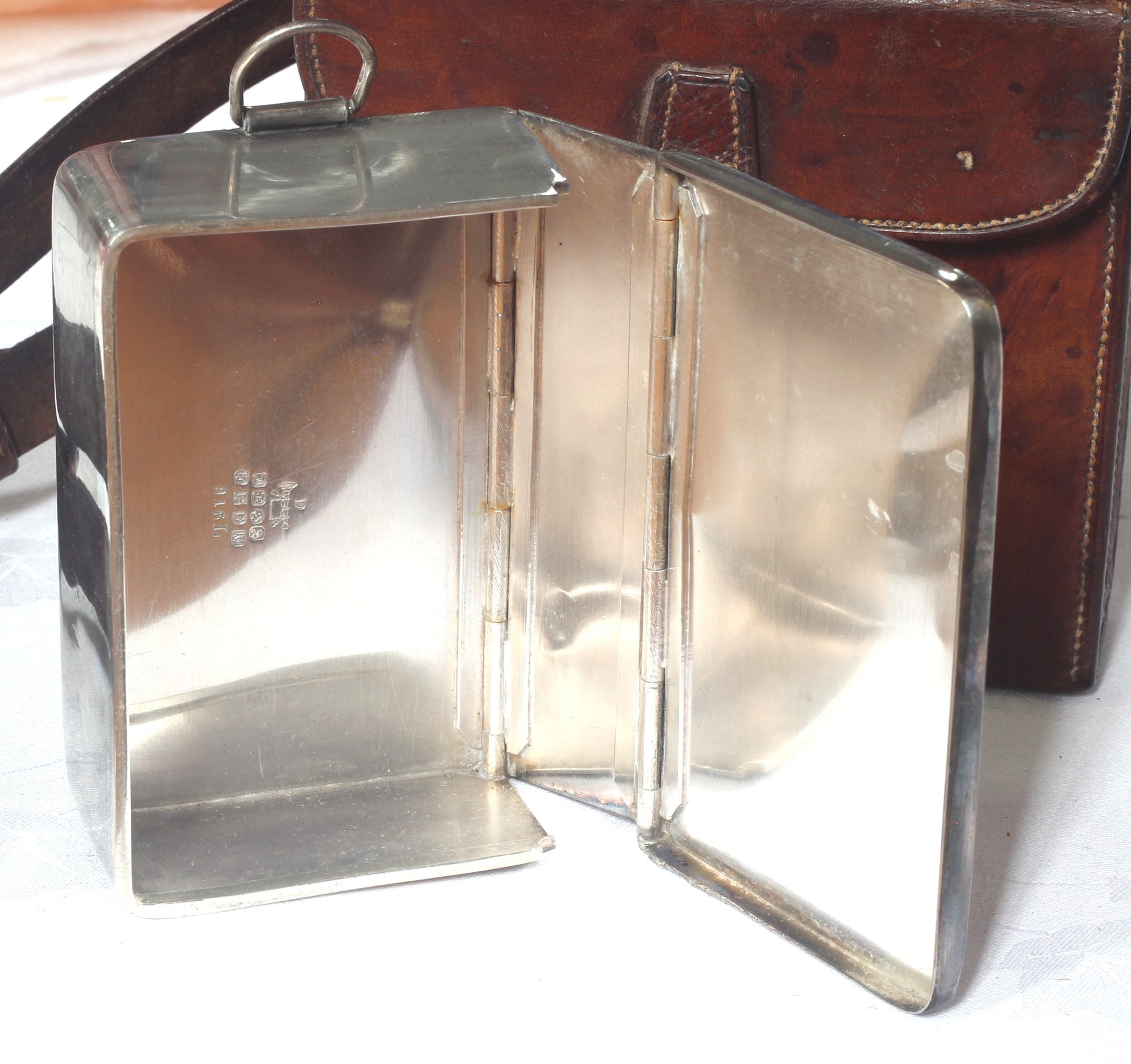 James Dixon & Sons Sandwich Tin & Flask in Leather Shoulder Case