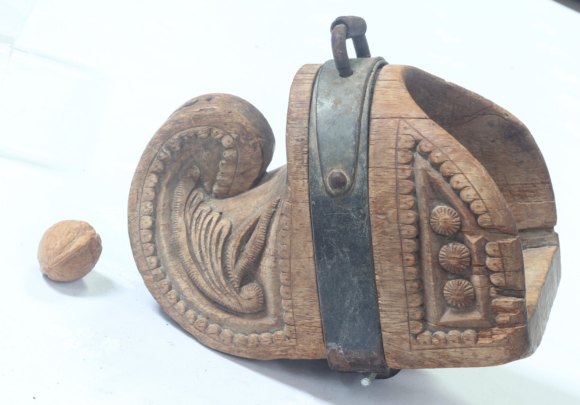 Antique Carved Latin American Stirrup - Estribo de Babucha