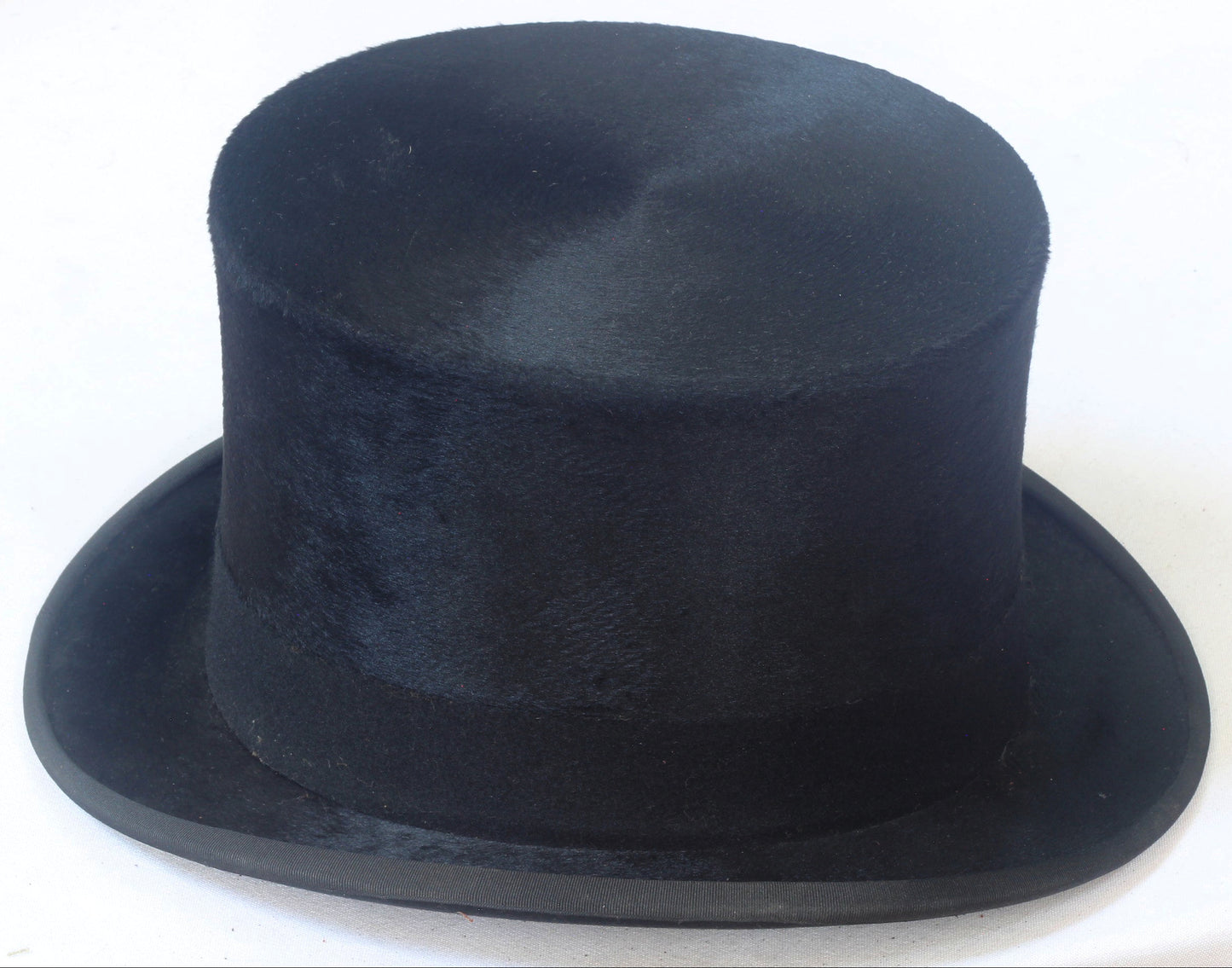 Vintage Silk Top Hat UK Size 7¼ in Leather Hat Box - Tophat030