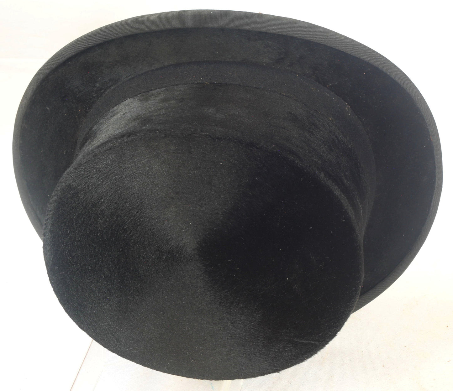 Vintage Silk Top Hat UK Size 7¼ in Leather Hat Box - Tophat030