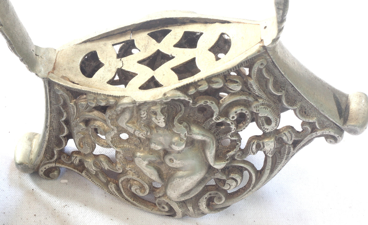 Pair of Estribos de Campana / Bell Stirrups with Naked Woman
