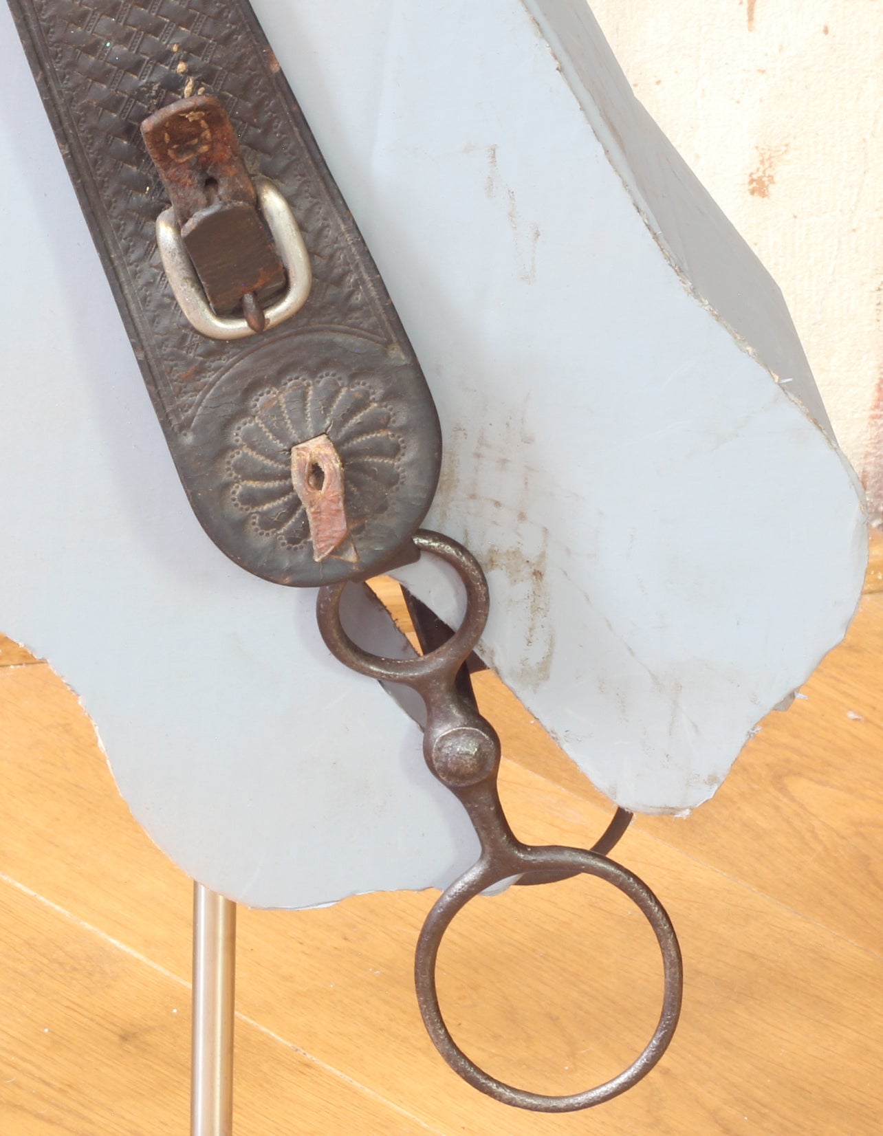 Antique Western Bridle with Basketweave Leather & Globe Bit